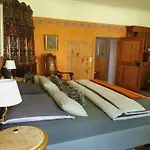 Daire Gesindehaus Am Schloss Kummerower *