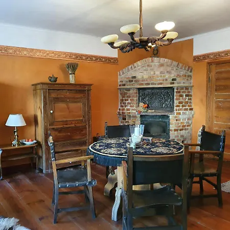 Gesindehaus Am Schloss Kummerower