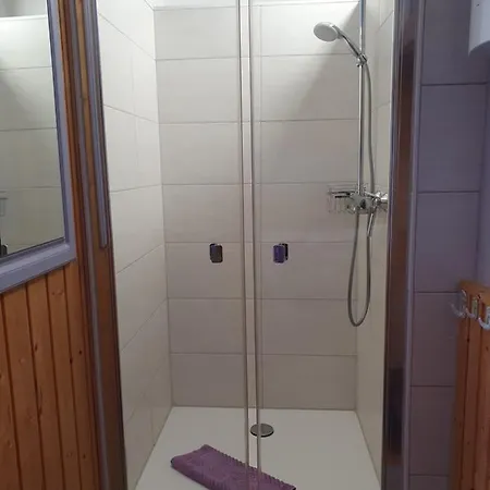 Gesindehaus Am Schloss Kummerower