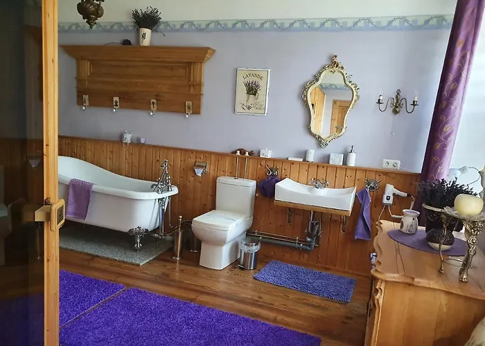 Gesindehaus Am Schloss Kummerower *