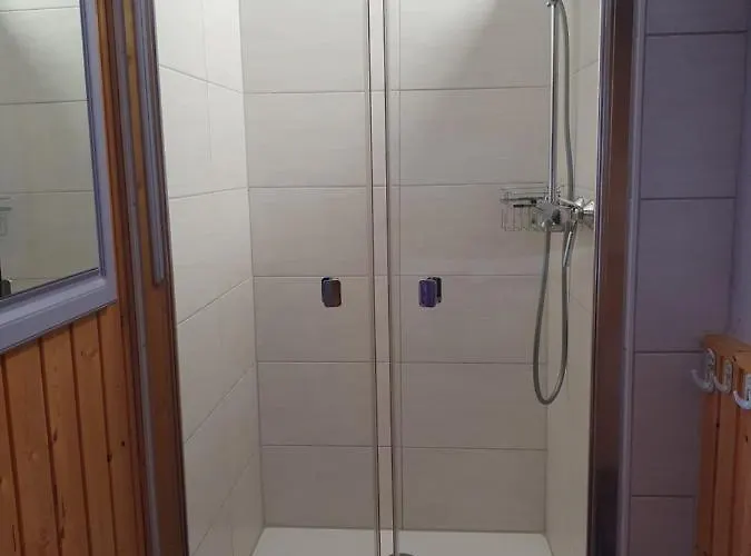 Gesindehaus Am Schloss Kummerower