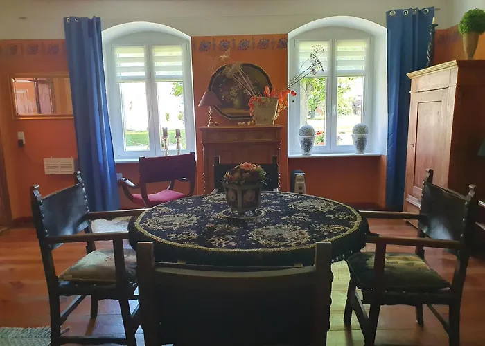 Gesindehaus Am Schloss Kummerower דירה